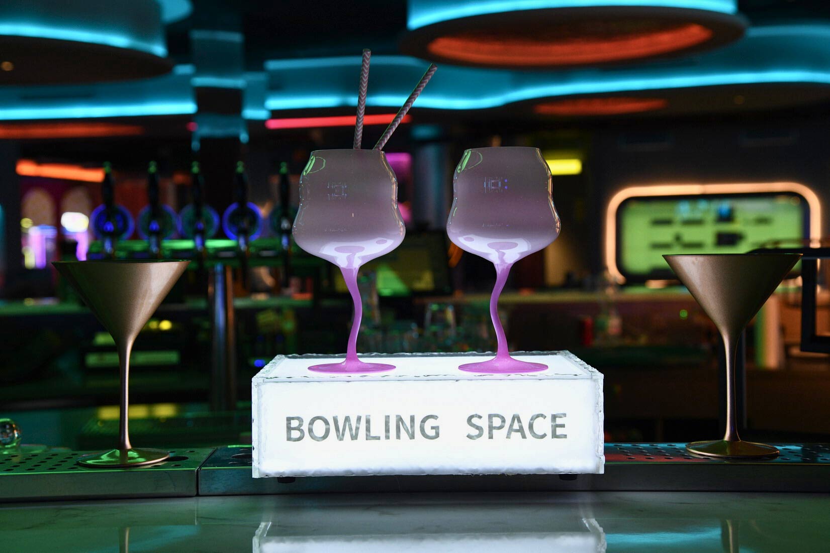 Bar Bowling Space Milano sala giochi escape room 1